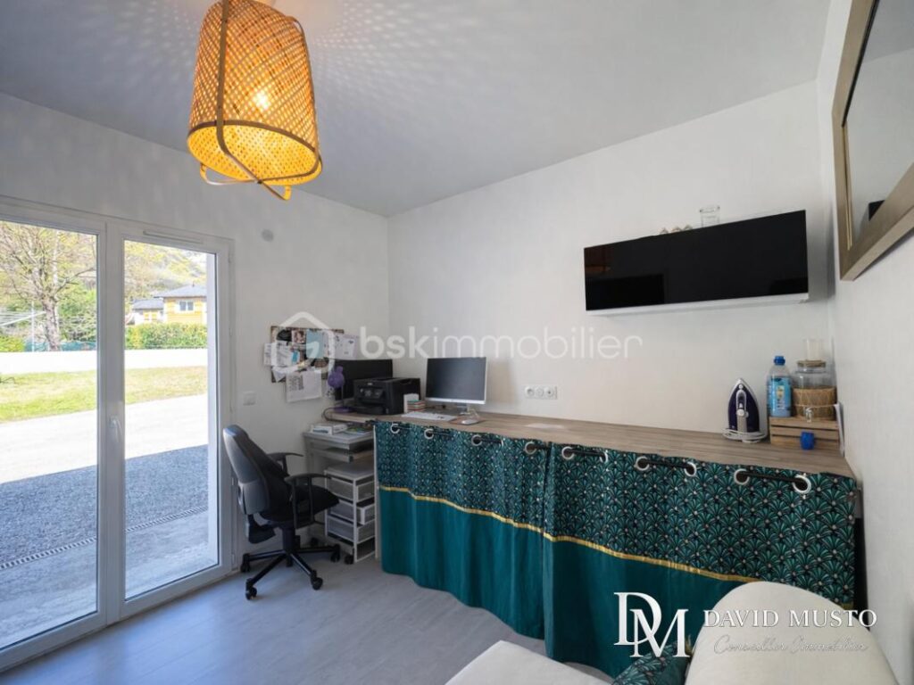 Maison Plain-Pied Lumbin – 5 pièces – 3 chambres – 108 m²