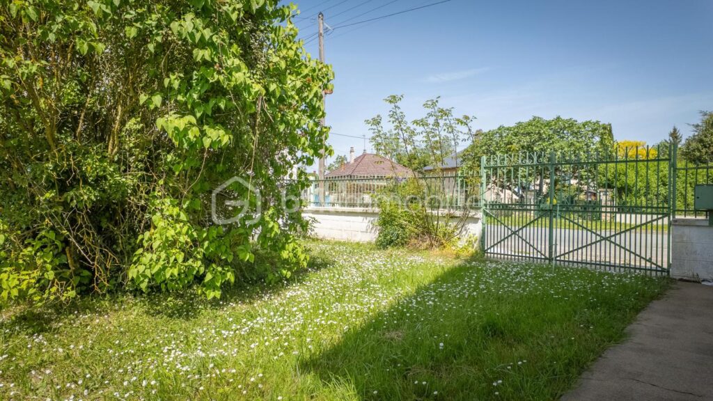 Charme d’une maison style longère rénovée en campagne à Argenvières – 3 pièces – 2 chambres – 89 m²