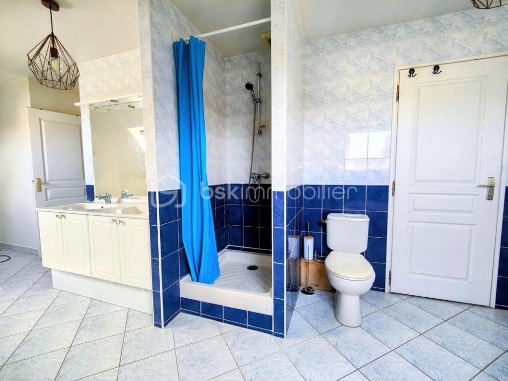 A l’abris des regards, belle maison familiale av 4 chambres et garage – 6 pièces – 4 chambres – 146 m²