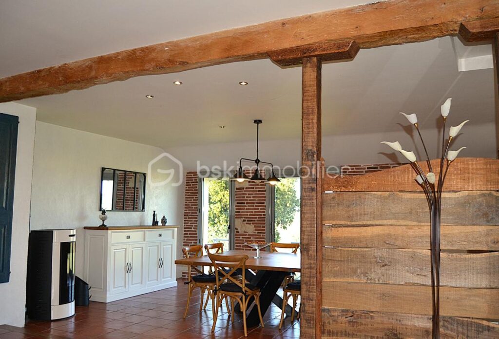 Lauragaise 230 m², piscine, parc et vue dégagée – 7 pièces – 5 chambres – 226 m²