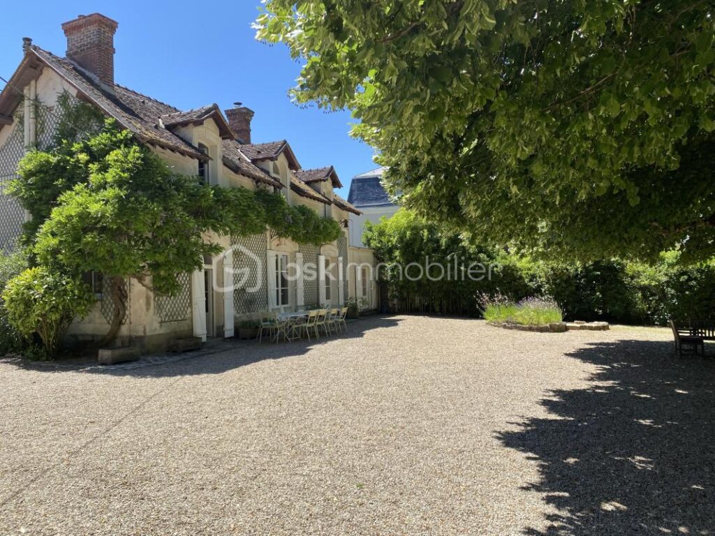 Maison de charme en bord de Seine – 5 chambres – 7 pièces – 5 chambres – 140 m²
