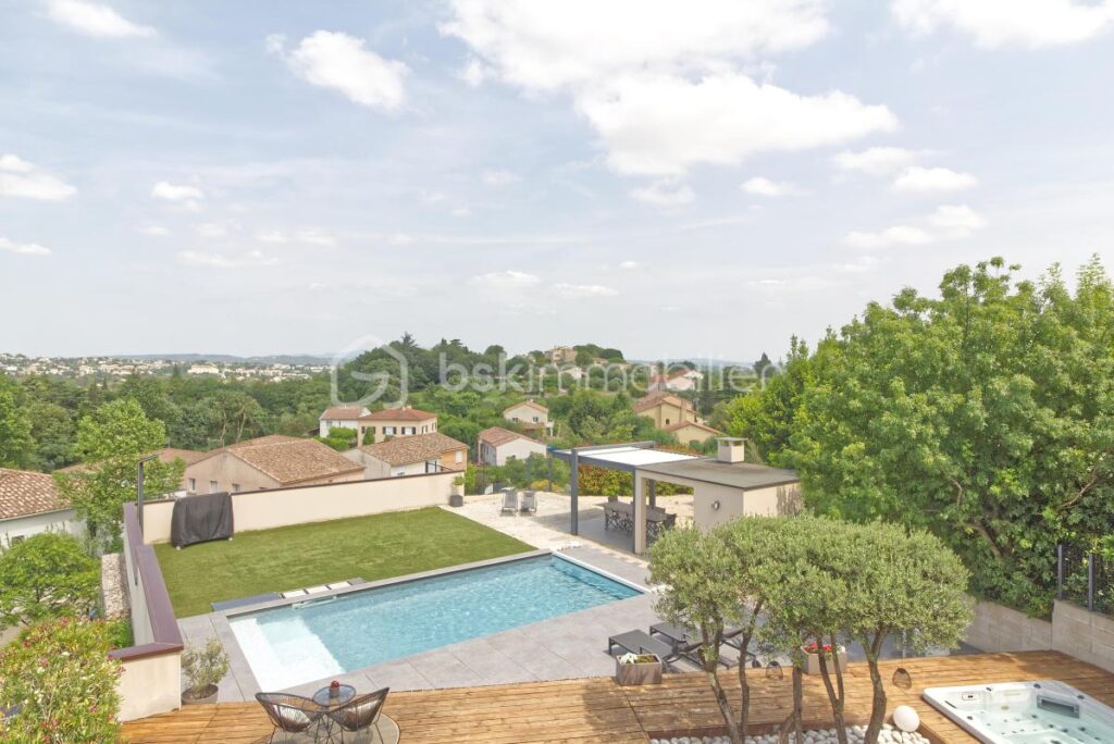 Villa contemporaine 165 M² – 6 pièces – 4 chambres – 165 m²