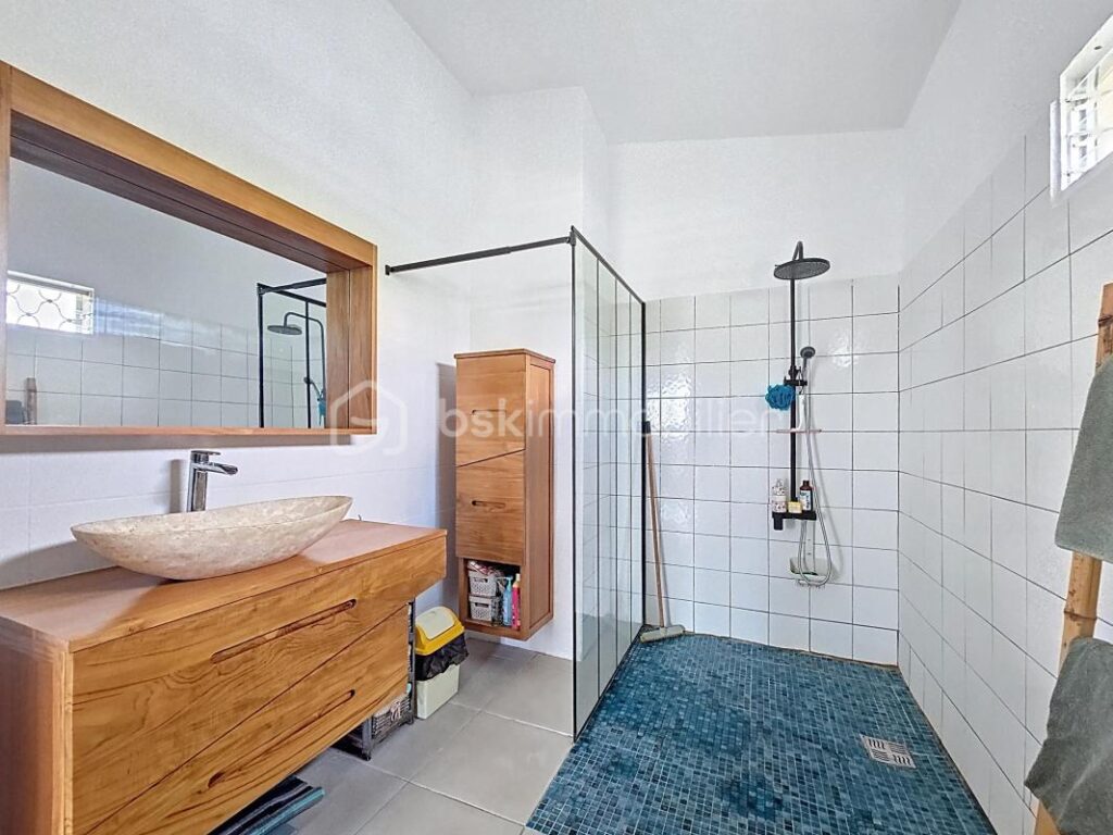 Villa 165 m2 piscine garage 3 chambres et atelier – 5 pièces – 3 chambres – 165 m²