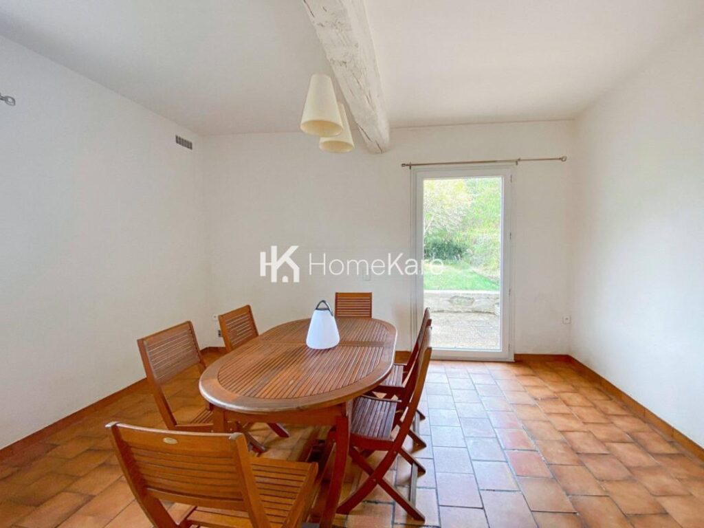 UNE BATISSE D’EXCEPTION – 7 pièces – 6 chambres – 470 m²