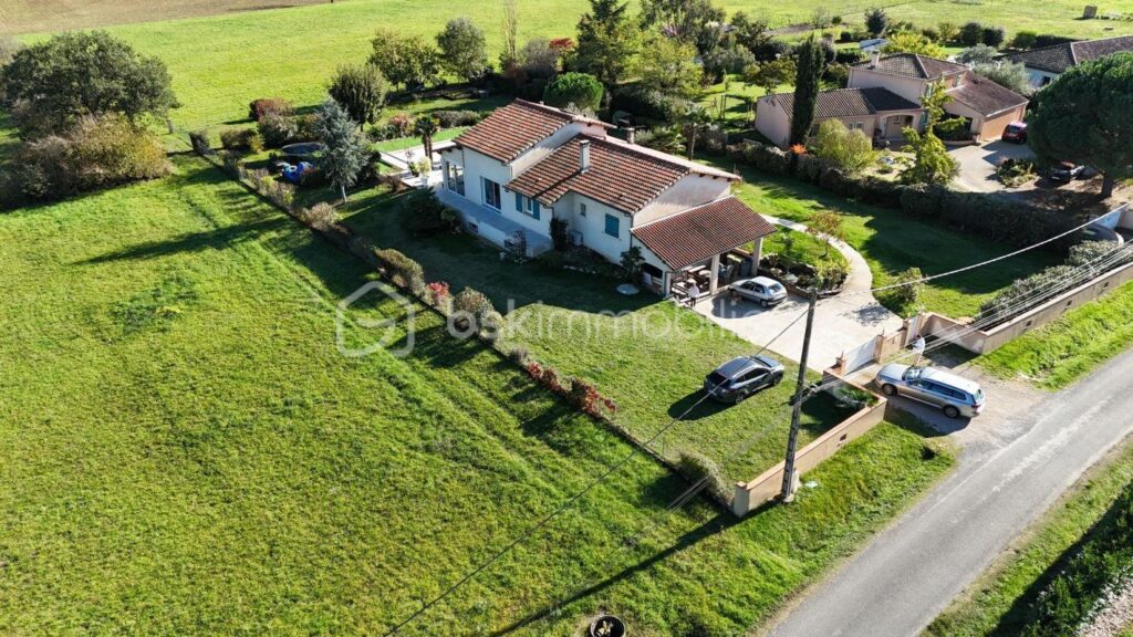 Couffouleux – Maison T6 avec piscine et sous-sol – 6 pièces – 4 chambres – 165 m²