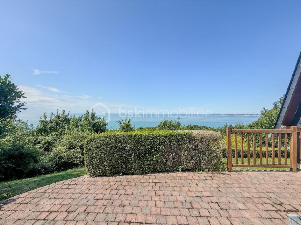 À VENDRE – Propriété avec Vue Mer à Villerville – 9 pièces – 6 chambres – 340 m²