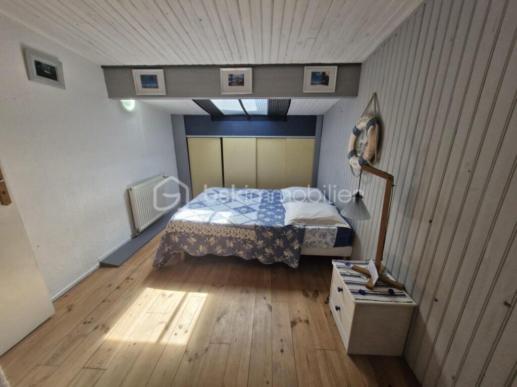 Charmante maison longère de 350m2 à Port-Sainte-Foy-et-Ponchapt – 15 pièces – 8 chambres – 350 m²