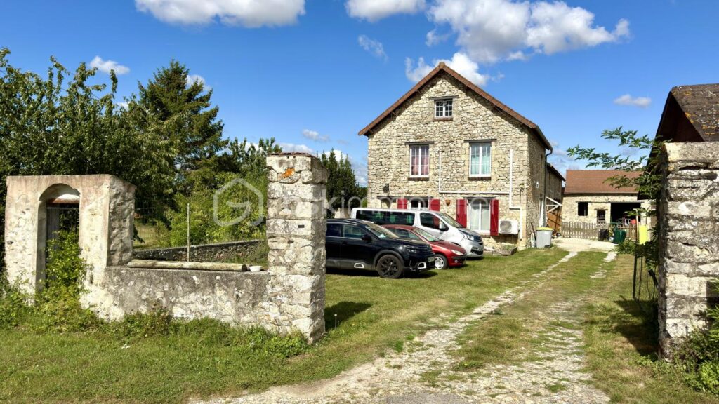 À vendre Authentique longère rénovée avec dépendances et grand terrain Saint-Gengoulph (proche Gandelu, 02) – 8 pièces – 5 chambres – 200 m²