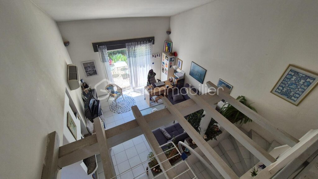 A VENDRE MAISON 3 FACES DE 131M² SUR TERRAIN DE 336M² A CERET – TROIS CHAMBRES – GARAGE – CLIMATISATION REVERSIBLE – VUE SUR LE VALLESPIR – AUCUN VIS A VIS – GARAGE – 6 pièces – 3 chambres – 131 m²