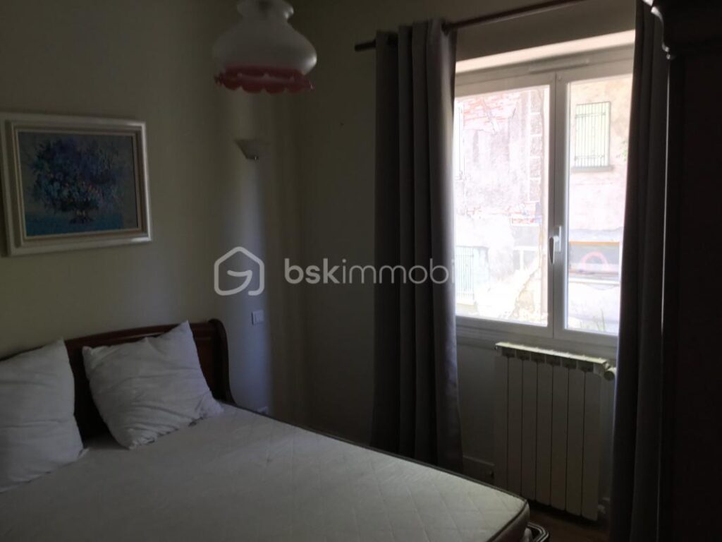 Une perle en centre village Saint Antonin Noble Val – 4 pièces – 3 chambres – 147 m²