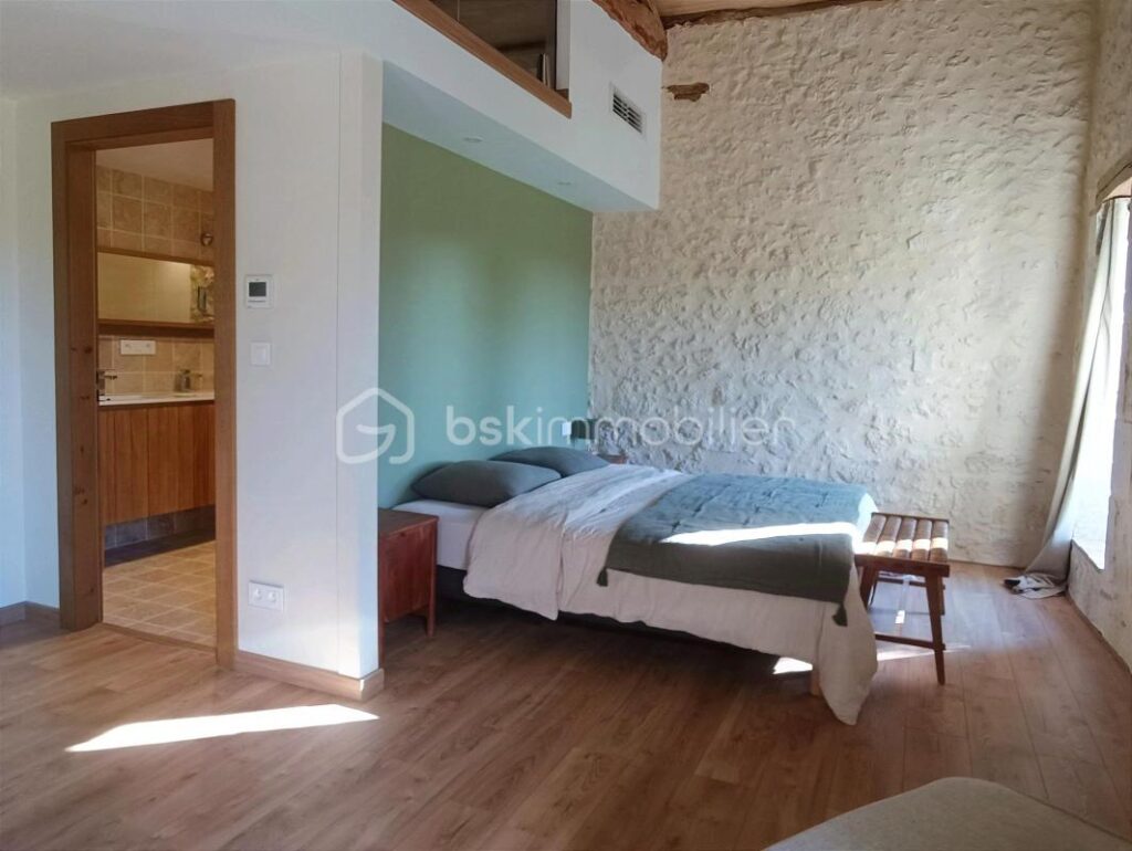 Domaine prestigieux pour événements et hébergement des invités dans un cadre enchanteur de 13 hectares ! – NR pièces – 13 chambres – 1307 m²