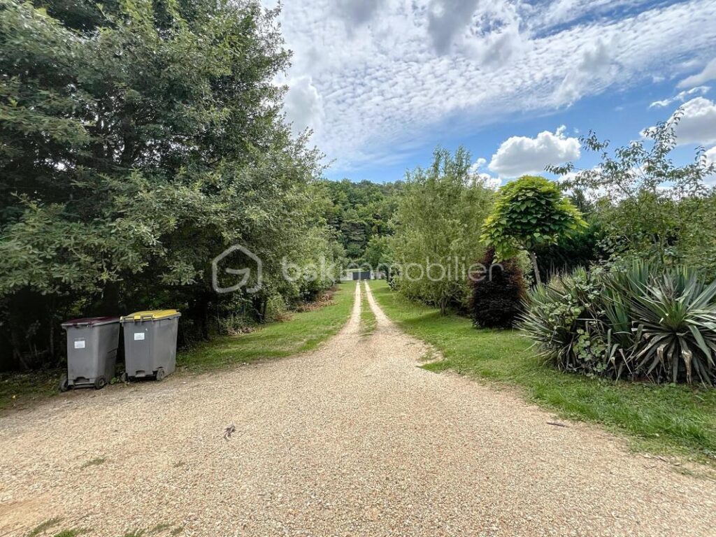 Maison 5 Pièces 180 m2 à PALEY – 5 pièces – 4 chambres – 180 m²