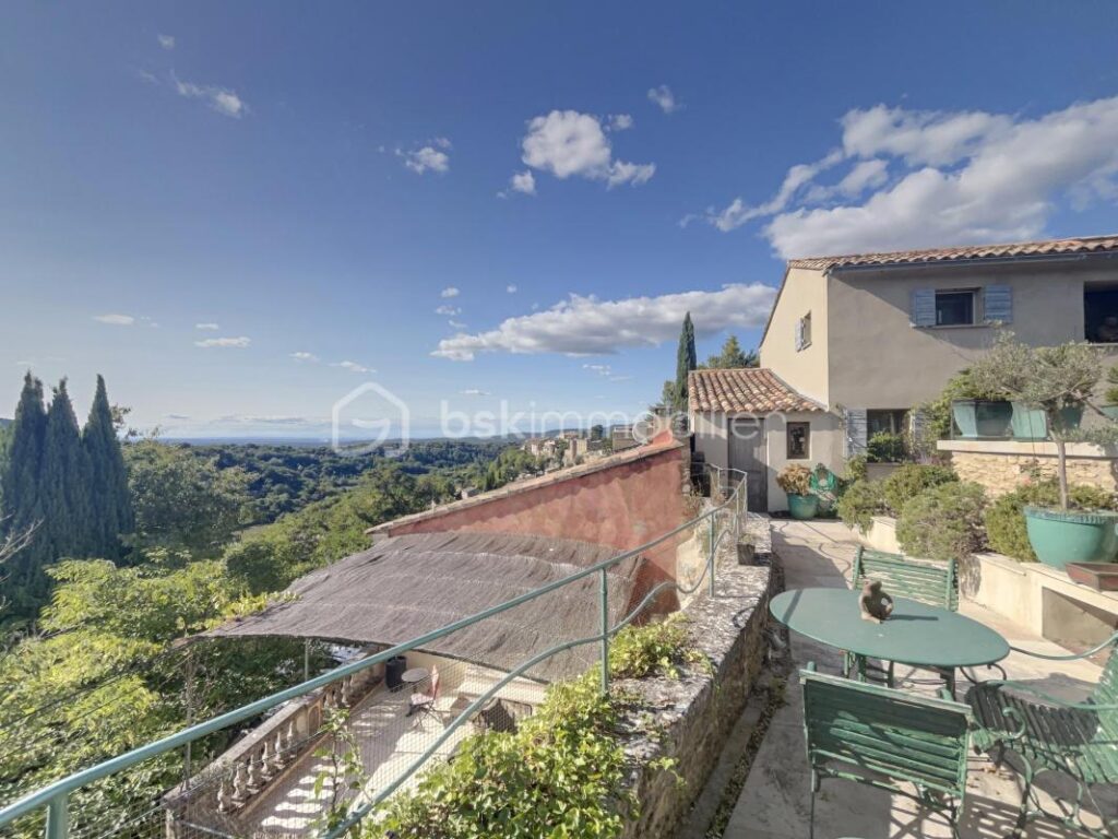 Exceptionnelle Propriété de Prestige avec Maison d’Amis, Piscine et Vues à 360° – 12 pièces – 9 chambres – 341 m²