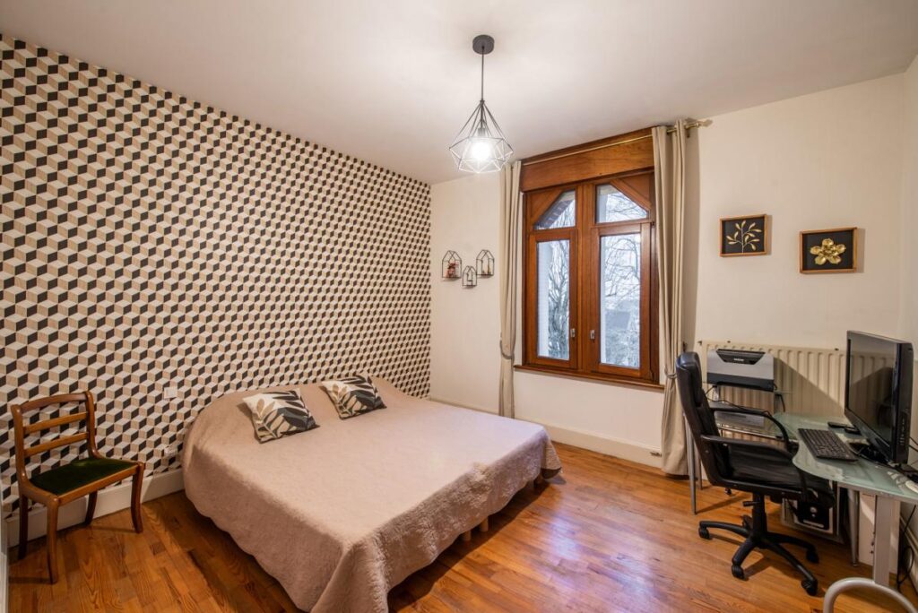 Manoir – 21 pièces – 8 chambres – 696 m²