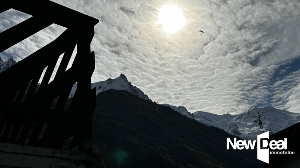 CHALET – 2 APPARTEMENTS – CHAMONIX MONT-BLANC – 6 pièces – 4 chambres – 101 m²