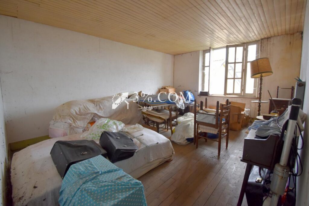 Ancien moulin de 154 m2, 3 chambres, 2 bureaux, dans écrin d – 5 pièces – 3 chambres – 153 m²