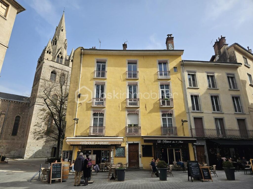 Triplex d’exception avec vue dégagée – 6 pièces – 3 chambres – 128 m²