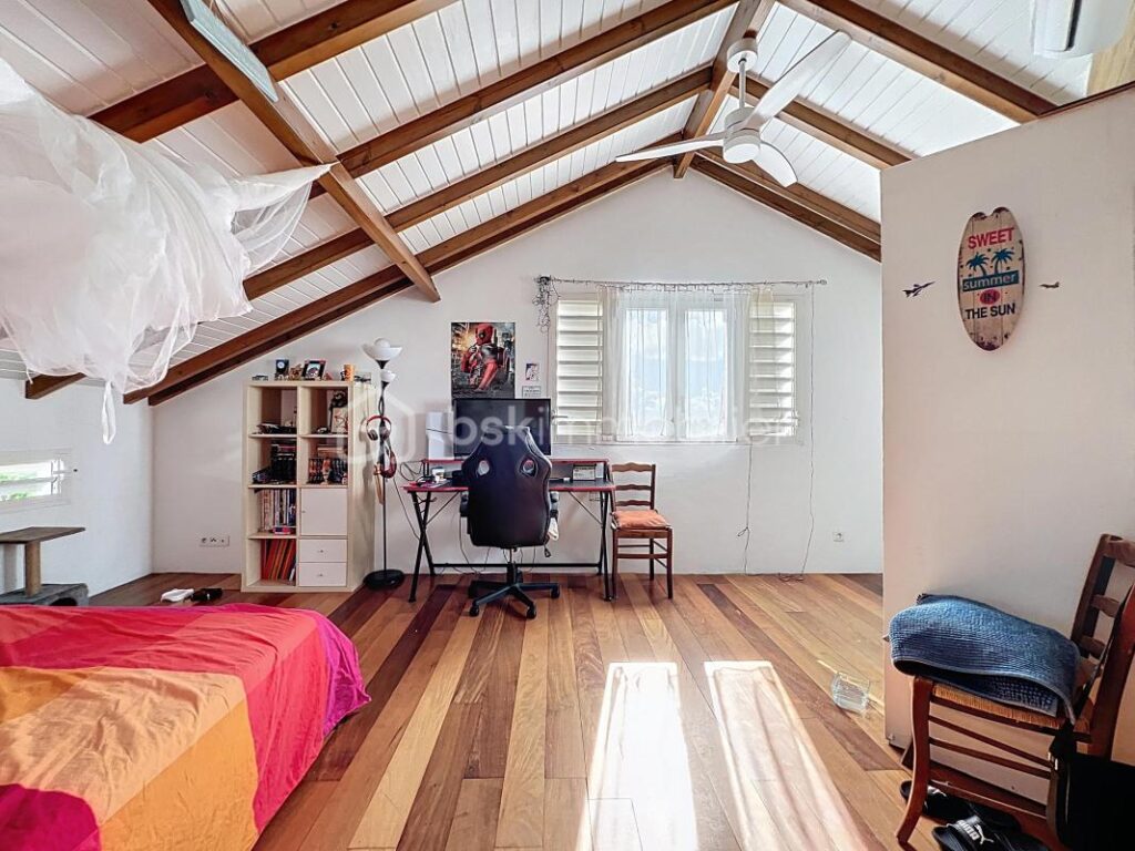 Ensemble immobilier villa et ses deux locatifs vue mer – 10 pièces – 7 chambres – 295 m²