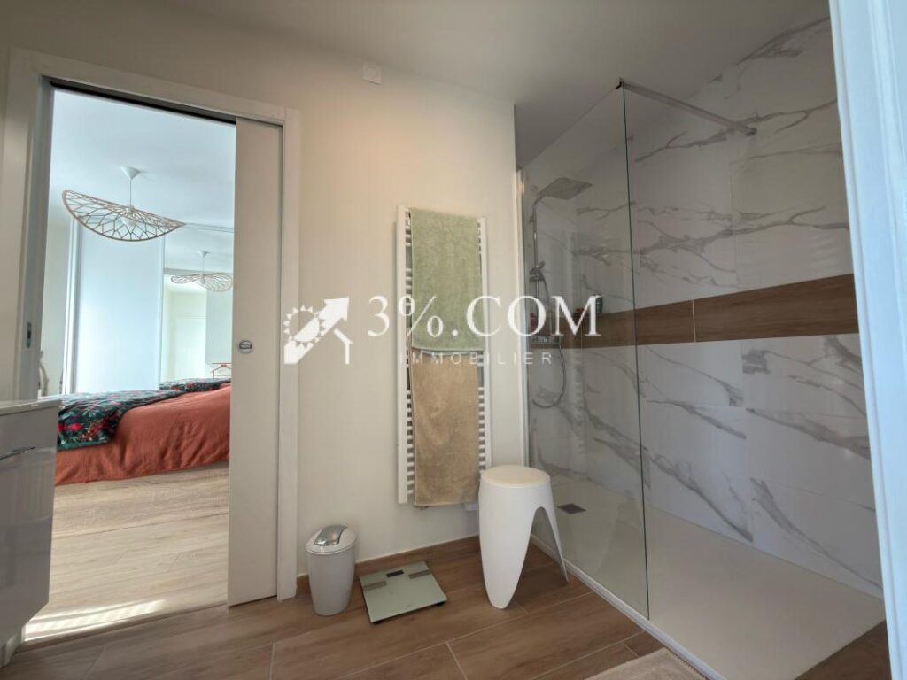 A VENDRE ROYAN PONTAILLAC – APPARTEMENT de 76 m2 – DERNIER E – 3 pièces – 1 chambre – 76 m²