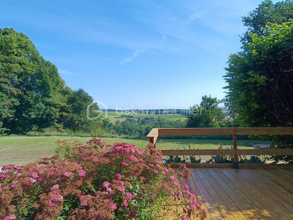 Maison gasconne pleine de charme, volumes généreux et esprit familial – 10 pièces – 6 chambres – 316 m²