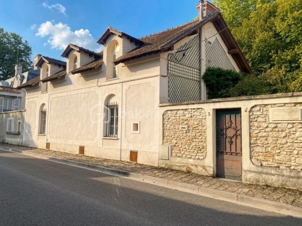 Maison de charme en bord de Seine – 5 chambres – 7 pièces – 5 chambres – 140 m²