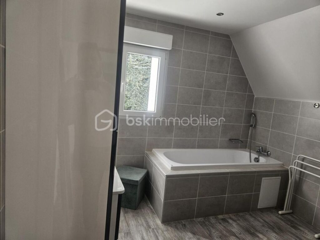 DEMEURE D’EXCEPTION À GOUVIEUX : Luxe, Calme et Proximité – 6 pièces – 4 chambres – 197 m²