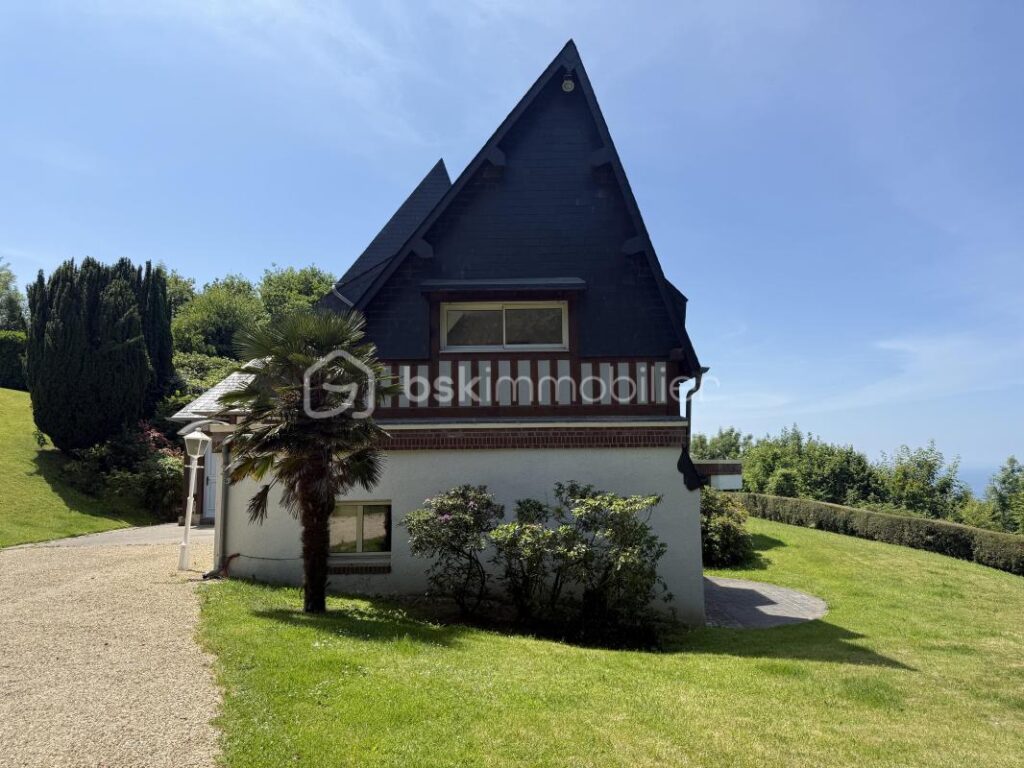 À VENDRE – Propriété avec Vue Mer à Villerville – 9 pièces – 6 chambres – 340 m²