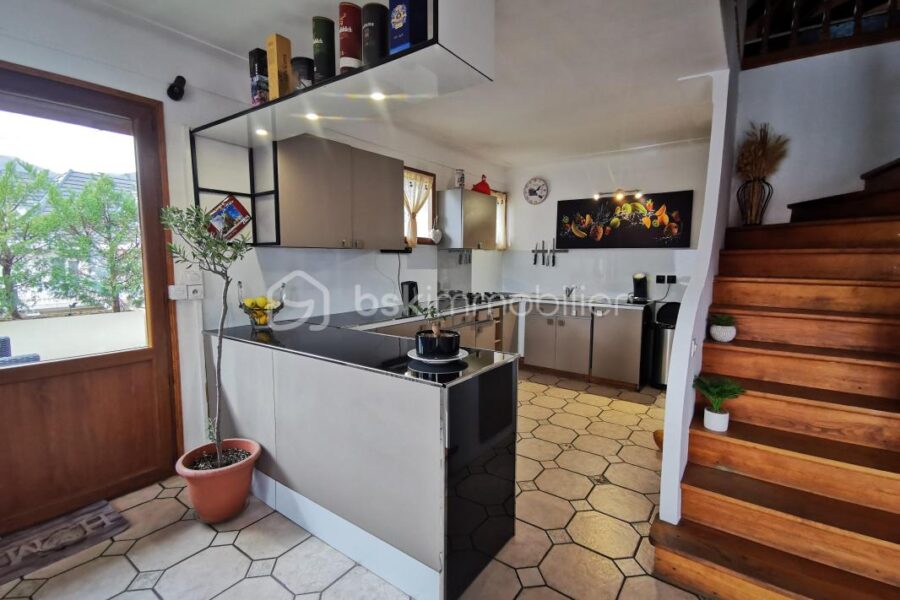 Maison à vendre à La mure — Vue montagne — photo 22