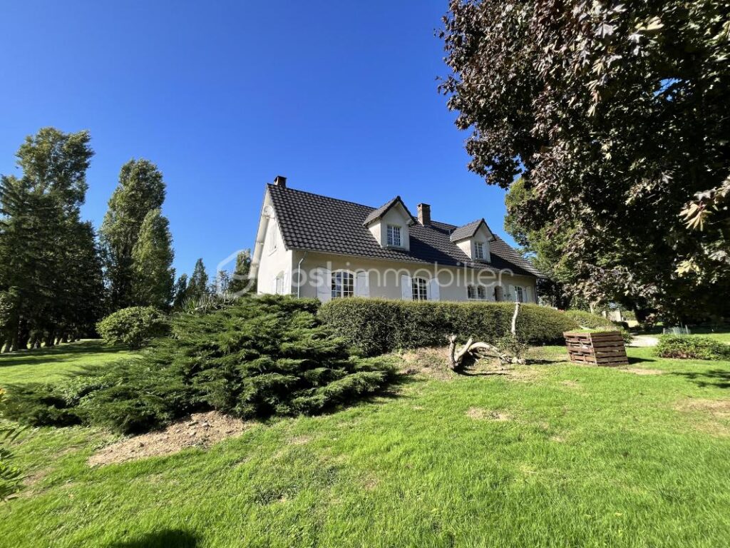 Magnifique maison de caractère sur son splendide parc arboré – 9 pièces – 6 chambres – 258 m²