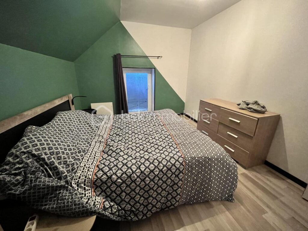 Charmante maison de village en pierre – 4 pièces – 3 chambres – 91 m²