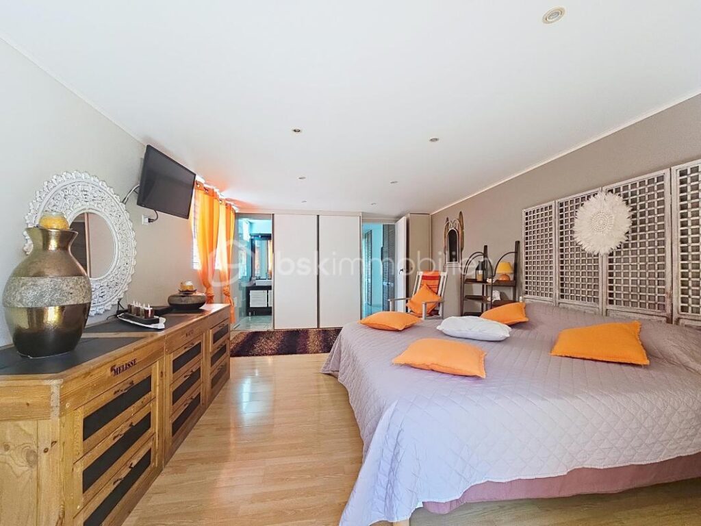 Villa avec piscine 3 chambres , parcelle 1000 m2 – 4 pièces – 3 chambres – 120 m²