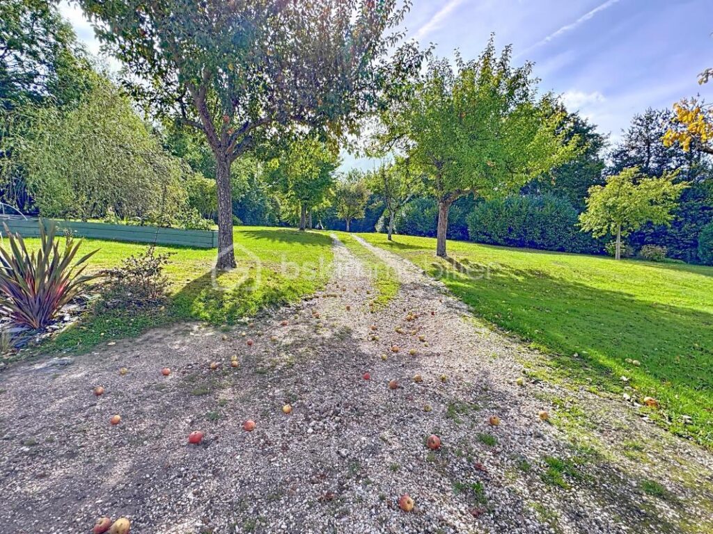 Maison de campagne avec grande dépendance et piscine – 6 pièces – 3 chambres – 129 m²