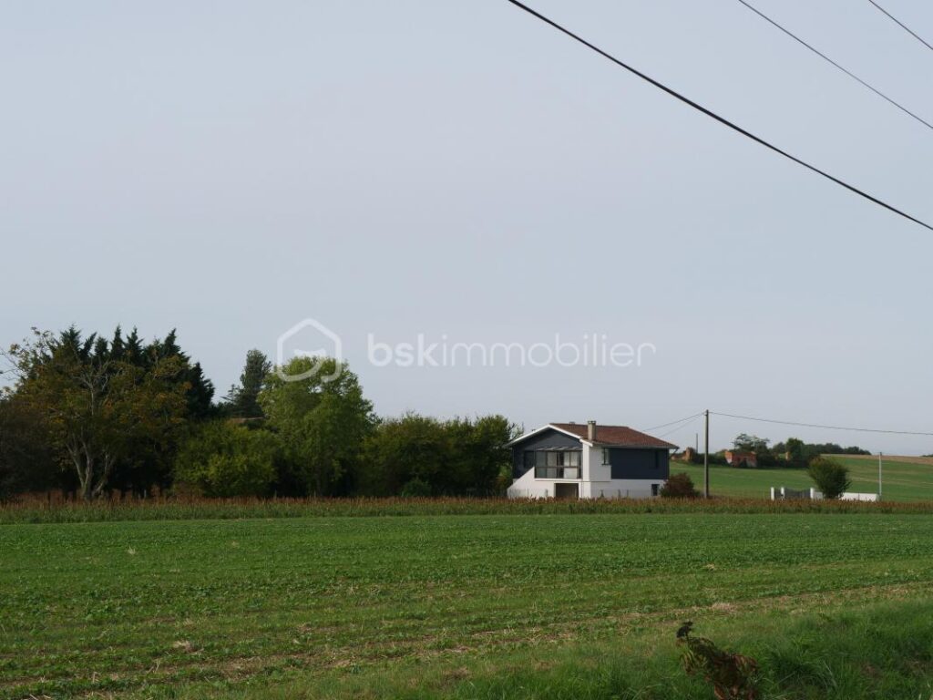 Maison lumineuse aux portes de Toulouse – 7 pièces – 2 chambres – 142 m²