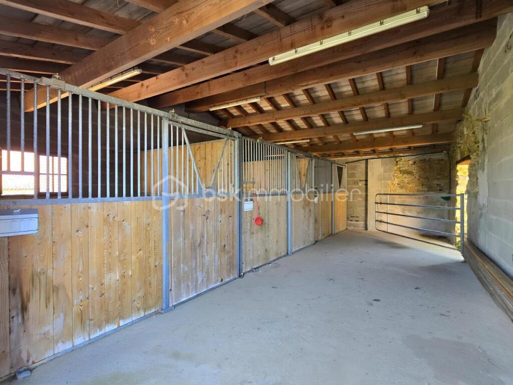 MAGNIFIQUE LOGIS ÉQUESTRE – 7 pièces – 4 chambres – 200 m²