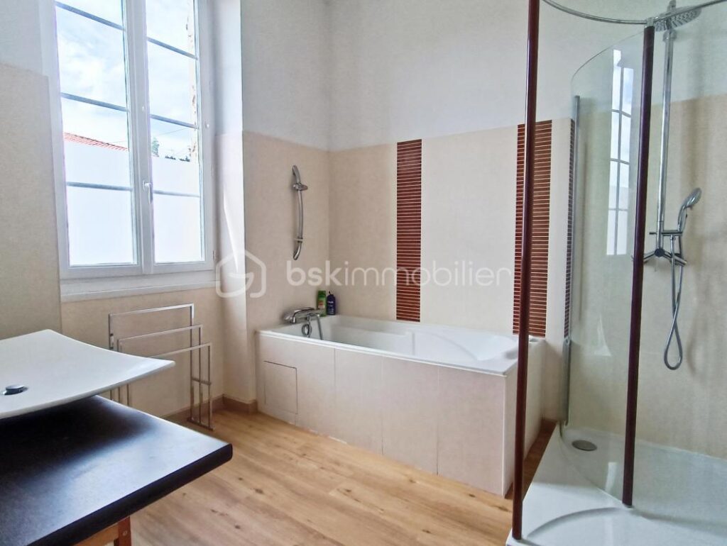 Un Voyage Hors du Temps à Auch – 7 pièces – 4 chambres – 210 m²