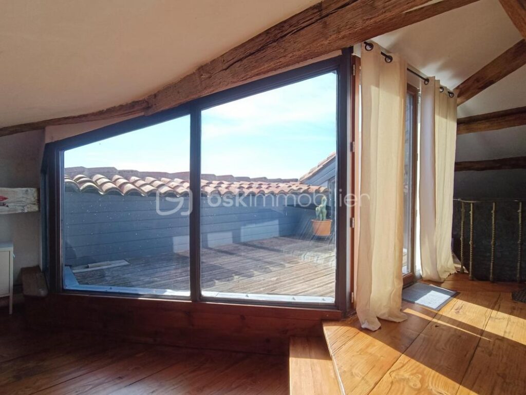 Maison de charme avec vue panoramique et piscine d’exception – 5 pièces – 2 chambres – 118 m²