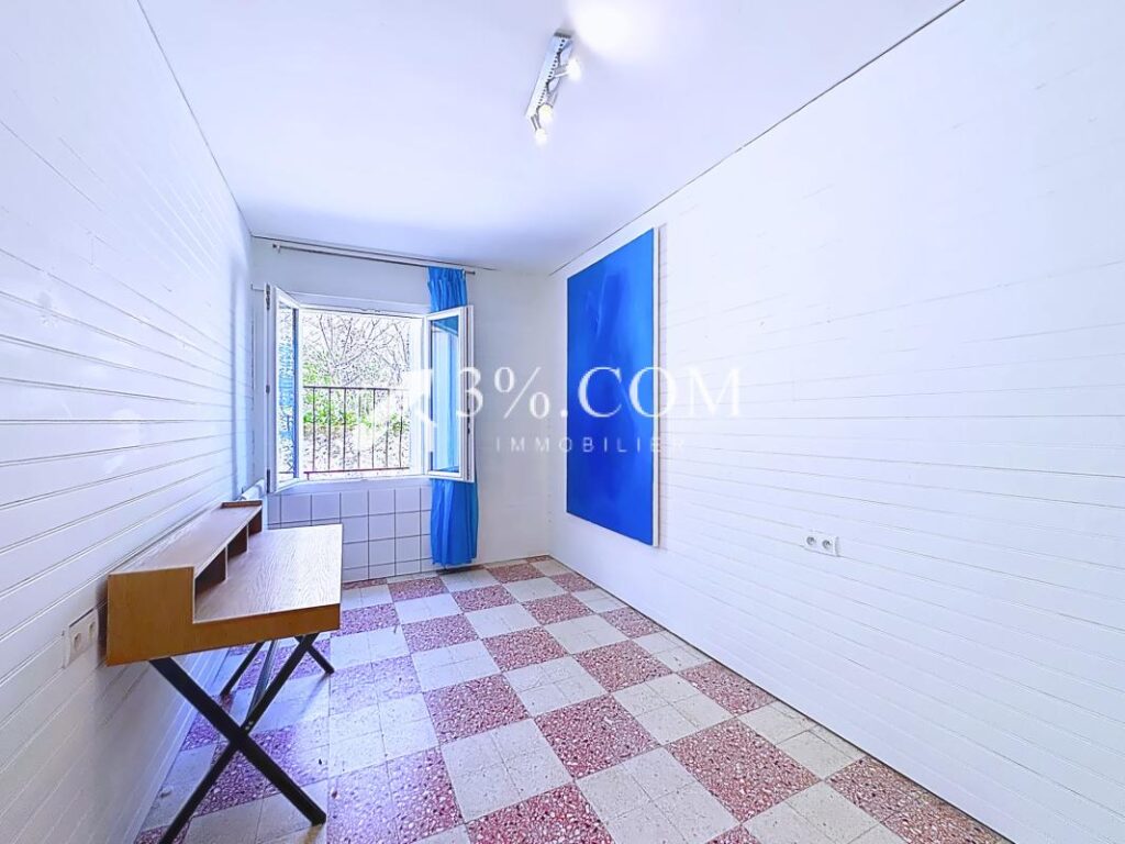 Charmante maison atypique de caractère avec terrasses, studi – 8 pièces – 4 chambres – 183 m²