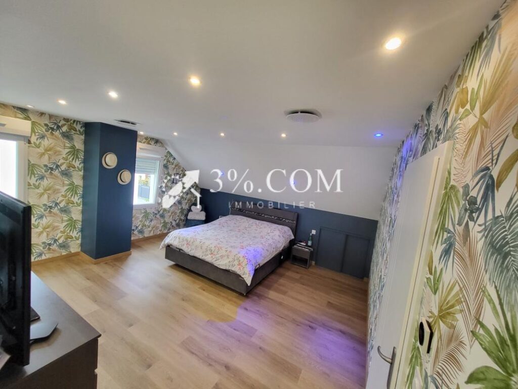 Très belle maison individuelle – 10 pièces – 230 m2 – A VOIR – 10 pièces – 4 chambres – 230 m²