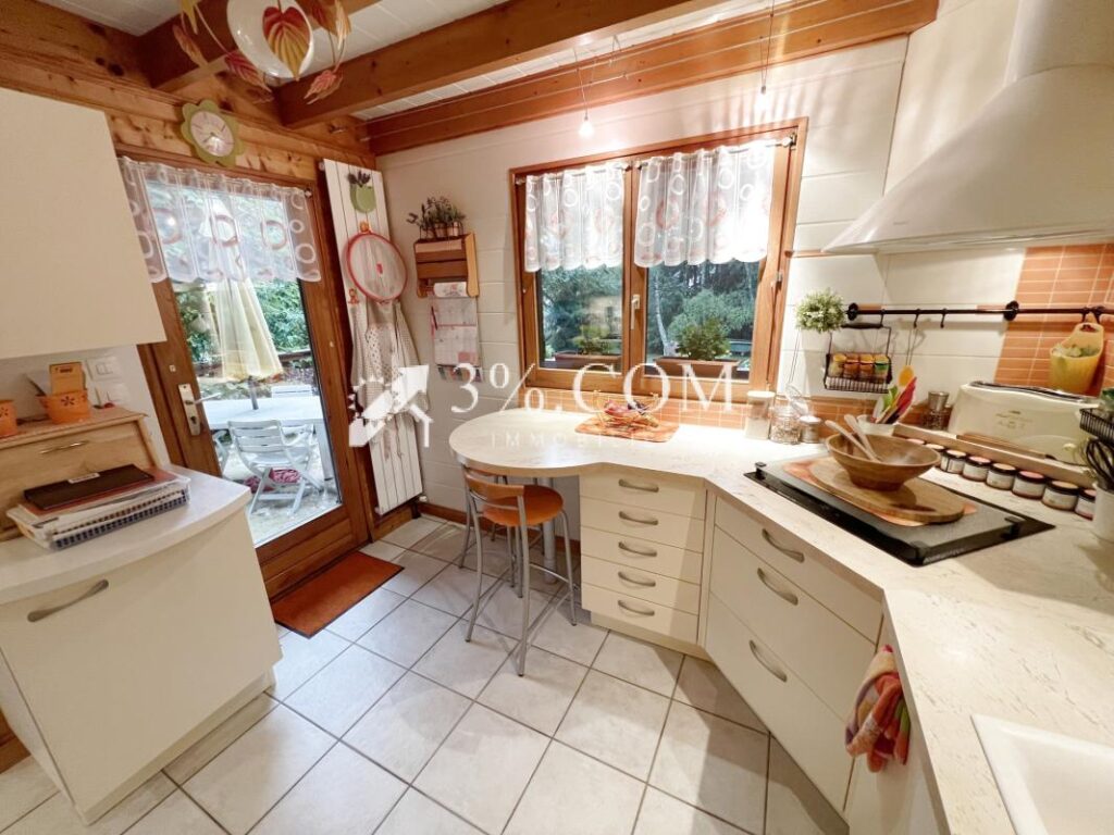 Chalet de Caractére + 5000 M2 Terrain Saint Maurice sur M – 9 pièces – 4 chambres – 147 m²