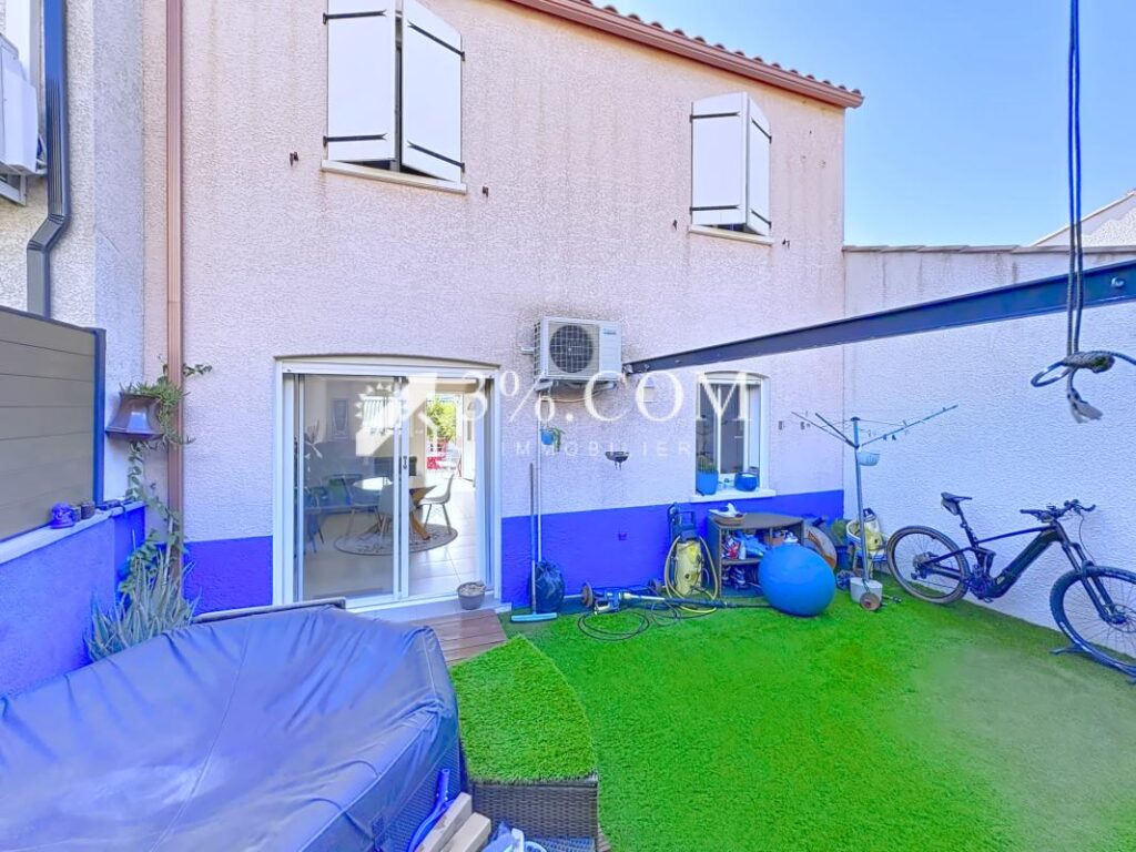 Villa contemporaine T5 de 100 m2 avec terrasse, jardin & pla – 6 pièces – 4 chambres – 100 m²