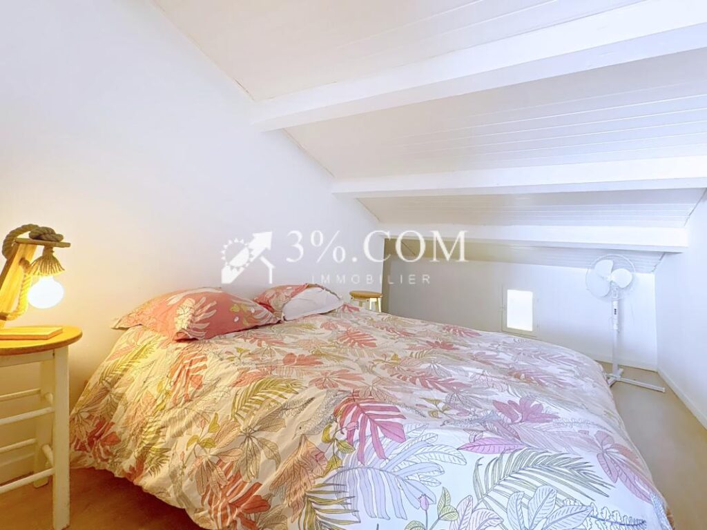 Coup de coeur à Bages : maison avec vue exceptionnelle sur l’ – 7 pièces – 3 chambres – 139 m²