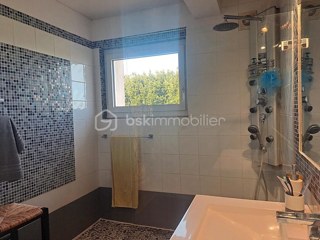 Lauragaise 230 m², piscine, parc et vue dégagée – 7 pièces – 5 chambres – 226 m²