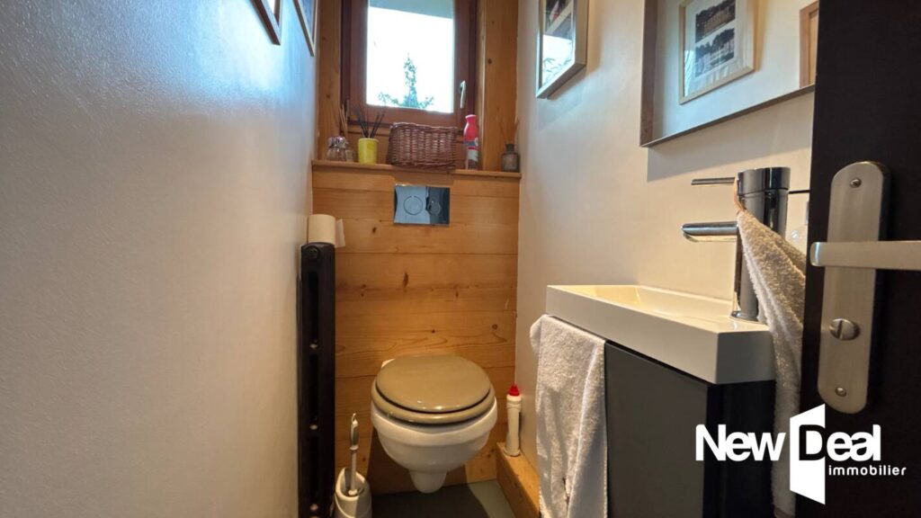 MAISON DE PAYS – 9 pièces – 5 Chambres – 265 m² surface Totale – Bergerie – Terrain 3610 m² – LES HOUCHES – 9 pièces – 5 chambres – 184 m²