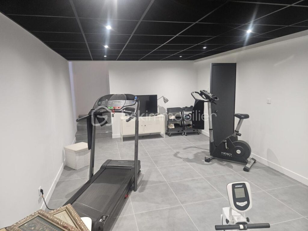 DEMEURE D’EXCEPTION À GOUVIEUX : Luxe, Calme et Proximité – 6 pièces – 4 chambres – 197 m²