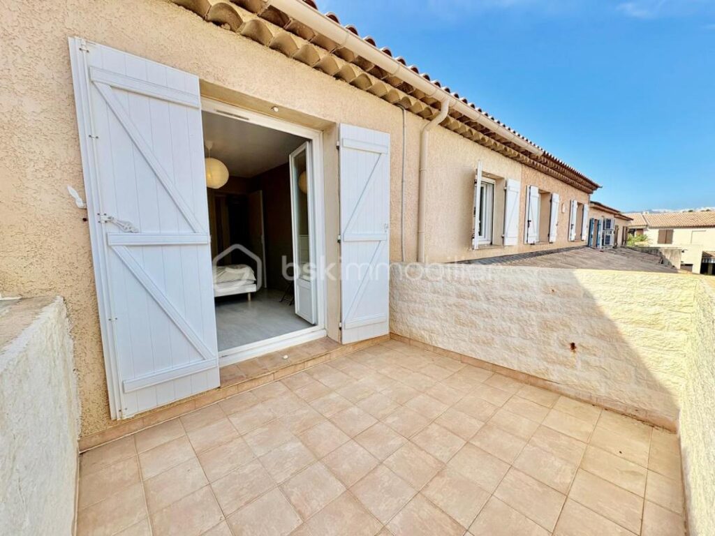 MAISON FAMILIALE 3 CHAMBRES – GARAGE + STATIONNEMENT PRIVE – AUCUN TRAVAUX – LA GAUDE -LA BARONNE – PROCHE NICE – 4 pièces – 3 chambres – 86 m²