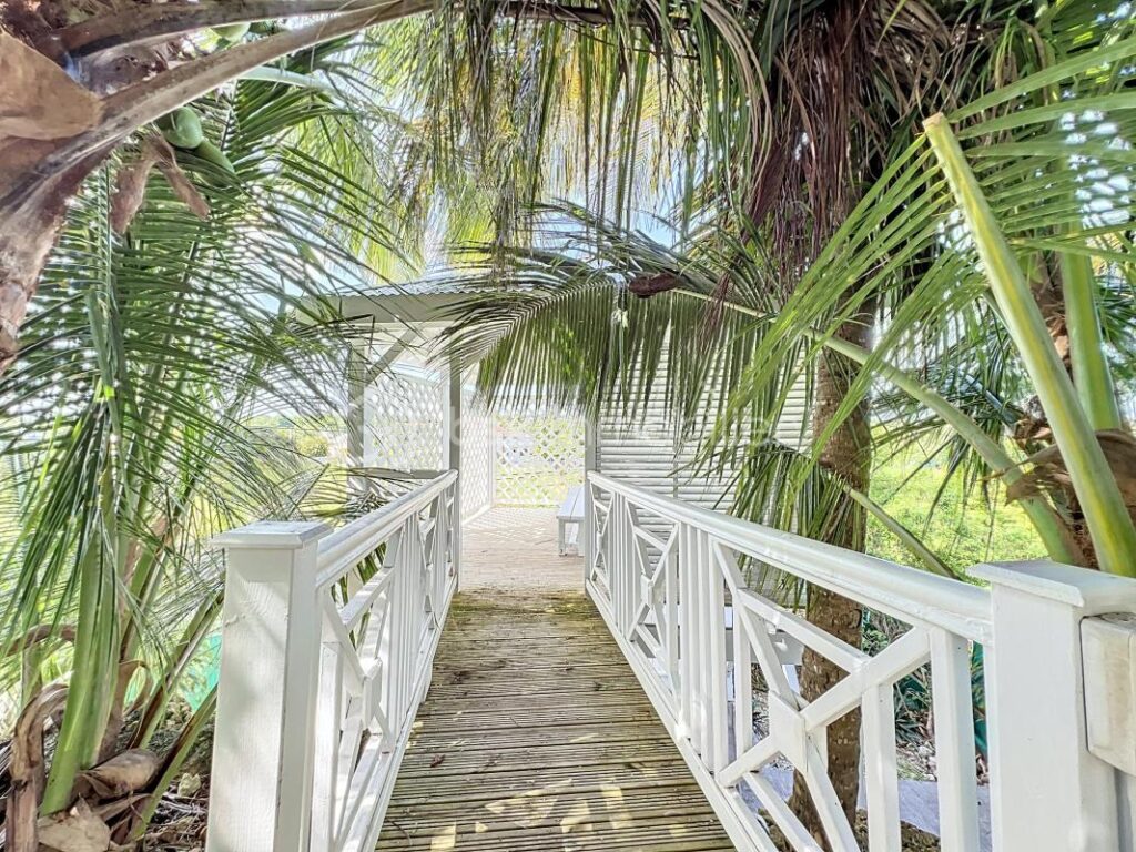 Villa de standing 4 chambres avec piscine Le Helleux – 5 pièces – 4 chambres – 120 m²