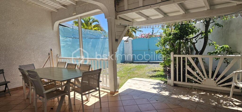 Villa 3 chambres piscine , plage à pied – 4 pièces – 3 chambres – 73 m²