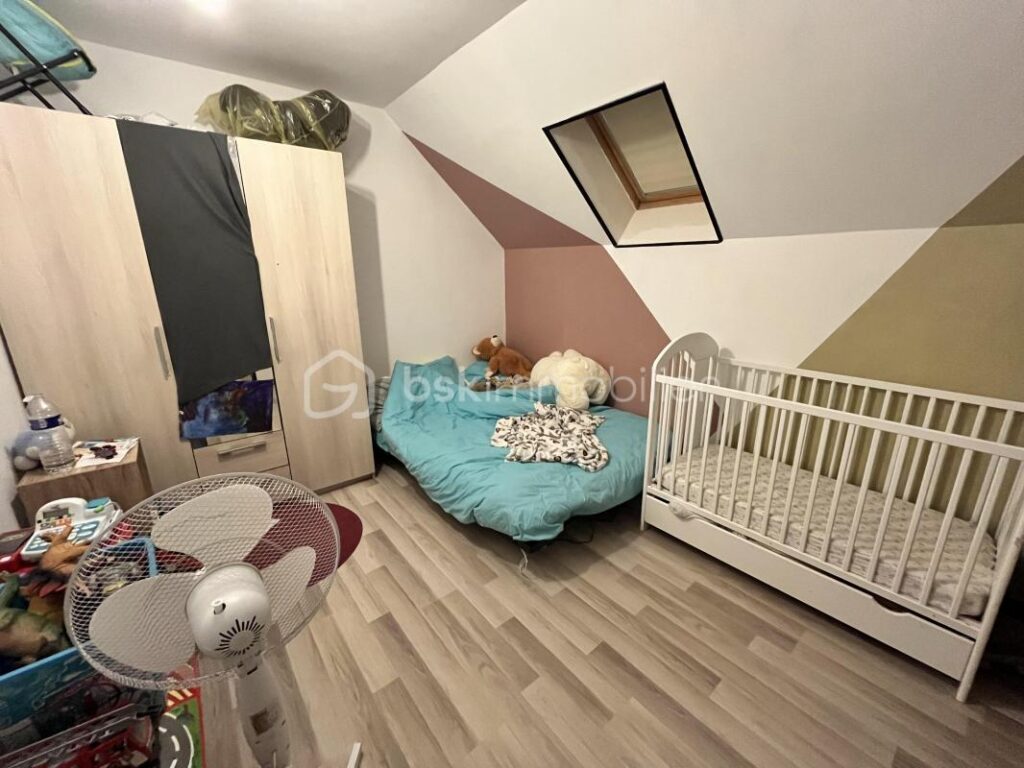 Charmante maison de village en pierre – 4 pièces – 3 chambres – 91 m²