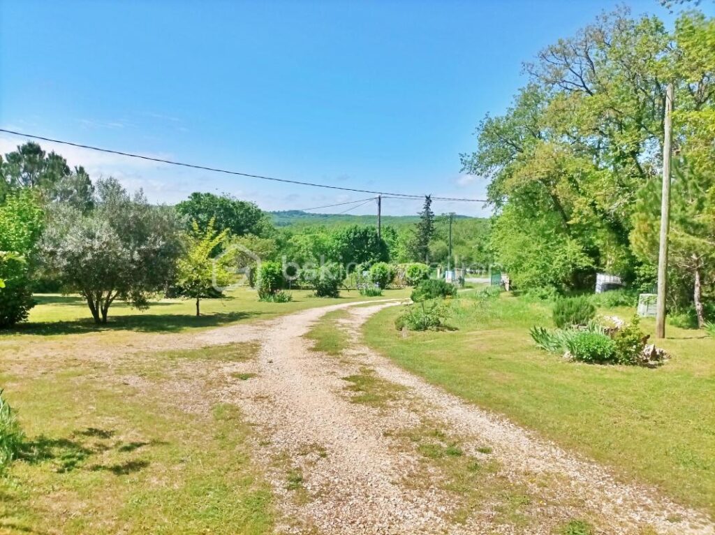 Maison 157m2 de plain-pied avec vue dégagée – 5 min de Catus – 6 pièces – 3 chambres – 157 m²
