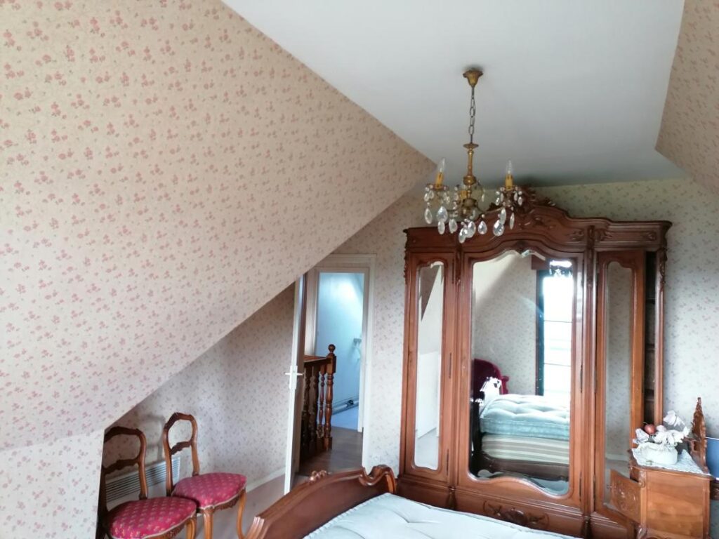 BAISSE DE PRIX ! PAVILLON INDIVIDUEL/CAMPAGNE/ 6 CHAMBRES GRAND VERLY 02 – 8 pièces – 6 chambres – 192 m²